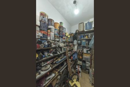 Casa à venda com 350m², 3 quartos e 4 vagas Casa à venda com 350m², 3 quartos e 4 vagasDepósito