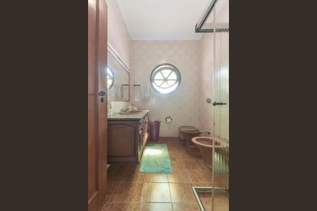 Casa à venda com 350m², 3 quartos e 4 vagas Casa à venda com 350m², 3 quartos e 4 vagasBanheiro da Suíte 1