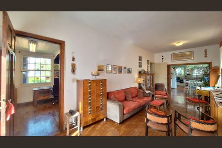 Casa à venda com 417m², 5 quartos e 2 vagasSala 1