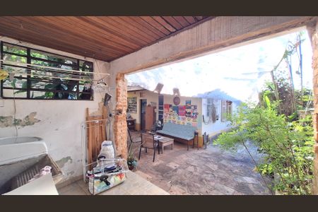 Casa à venda com 417m², 5 quartos e 2 vagasÁrea de Serviço