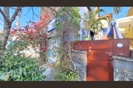 Casa à venda com 417m², 5 quartos e 2 vagasFachada