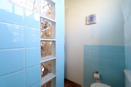 Casa à venda com 417m², 5 quartos e 2 vagasBanheiro Social