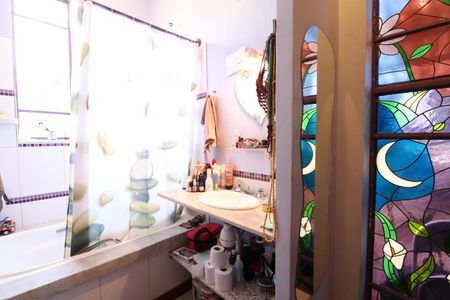 Casa à venda com 417m², 5 quartos e 2 vagasBanheiro da Suíte