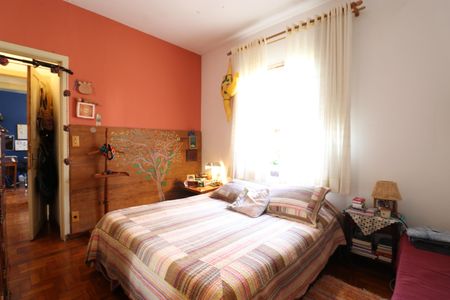 Casa à venda com 417m², 5 quartos e 2 vagasSuíte