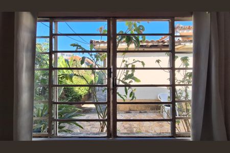 Casa à venda com 417m², 5 quartos e 2 vagasVista