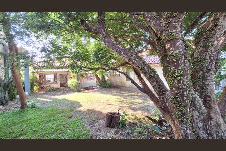 Casa à venda com 417m², 5 quartos e 2 vagasQuintal