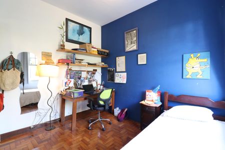 Casa à venda com 417m², 5 quartos e 2 vagasQuarto 2