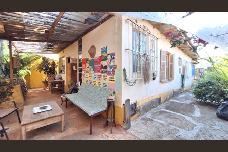 Casa à venda com 417m², 5 quartos e 2 vagasQuintal