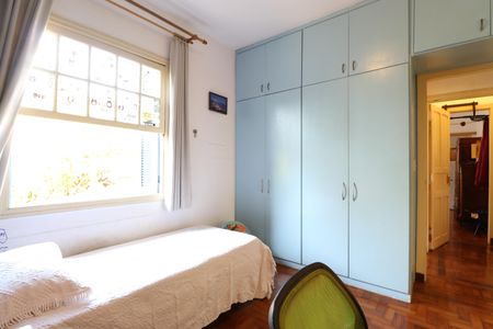 Casa à venda com 417m², 5 quartos e 2 vagasQuarto 2