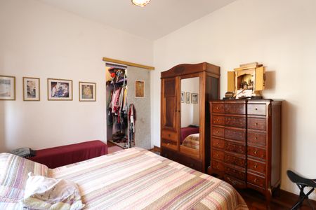 Casa à venda com 417m², 5 quartos e 2 vagasSuíte