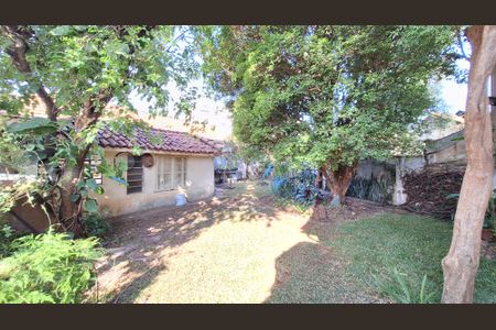 Casa à venda com 417m², 5 quartos e 2 vagasQuintal