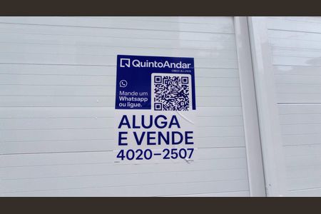 Casa de condomínio para alugar com 100m², 3 quartos e 1 vaga Casa de condomínio para alugar com 100m², 3 quartos e 1 vagaFachada