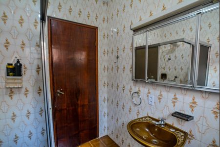 Casa à venda com 107m², 2 quartos e 1 vaga Casa à venda com 107m², 2 quartos e 1 vagaBanheiro Corredor