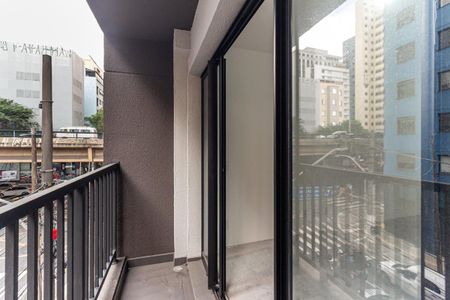 Studio à venda com 33m², 1 quarto e 1 vagaVaranda