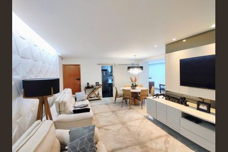 Apartamento à venda com 147m², 4 quartos e 3 vagas