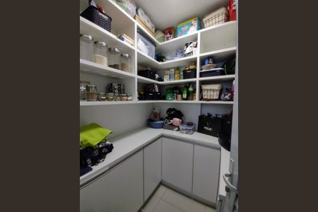 Apartamento à venda com 147m², 4 quartos e 3 vagas