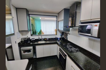 Apartamento à venda com 147m², 4 quartos e 3 vagas