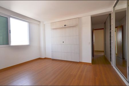 Apartamento à venda com 150m², 4 quartos e 4 vagasSuite 4