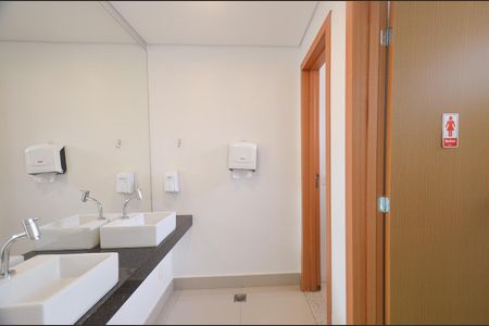 Apartamento à venda com 150m², 4 quartos e 4 vagasÁrea comum - Banheiro