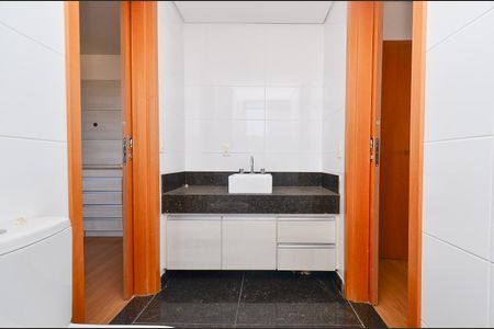 Apartamento à venda com 150m², 4 quartos e 4 vagas Banheiro da Suite 1