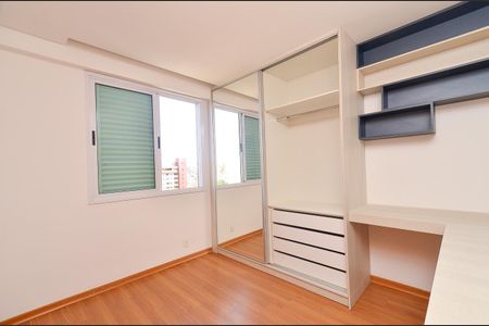 Apartamento à venda com 150m², 4 quartos e 4 vagasSuite 2