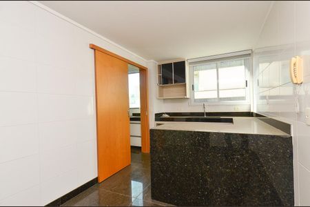 Apartamento à venda com 150m², 4 quartos e 4 vagasCozinha