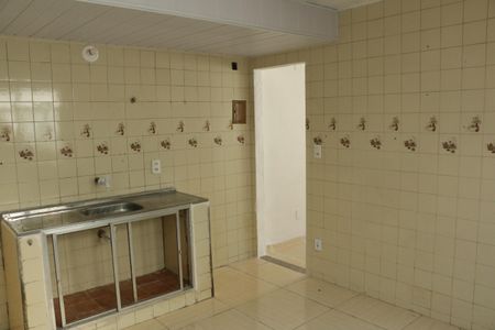 Casa para alugar com 80m², 2 quartos e 2 vagasCozinha