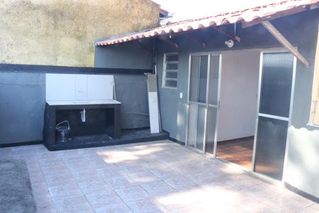 Casa para alugar com 80m², 2 quartos e 2 vagasÁrea Externa