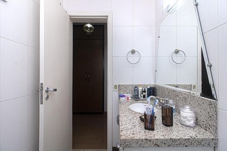 Apartamento à venda com 150m², 3 quartos e 3 vagasBanheiro