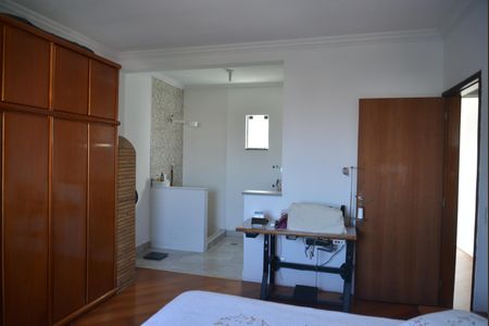 Casa para alugar com 600m², 3 quartos e sem vagaSuíte