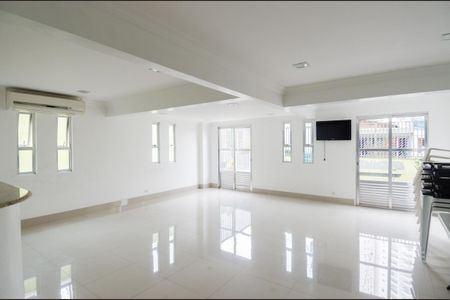 Apartamento à venda com 74m², 2 quartos e 1 vaga Apartamento à venda com 74m², 2 quartos e 1 vagaÁrea comum