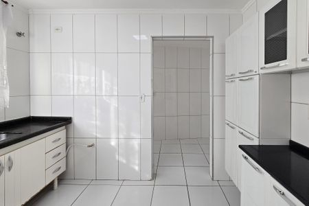 Apartamento à venda com 84m², 3 quartos e 2 vagasCozinha