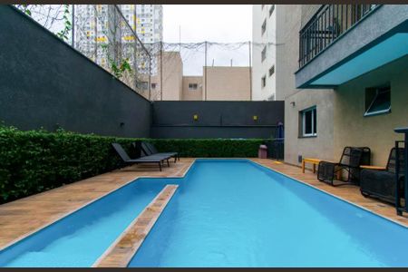 Apartamento para alugar com 28m², 1 quarto e sem vaga Apartamento para alugar com 28m², 1 quarto e sem vagaÁrea comum - Piscina