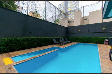 Apartamento para alugar com 28m², 1 quarto e sem vaga Apartamento para alugar com 28m², 1 quarto e sem vagaÁrea comum - Piscina