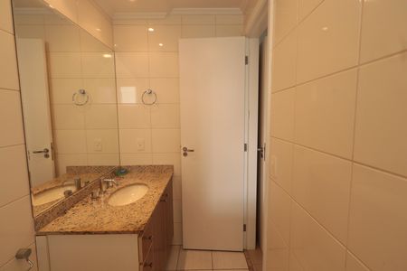 Apartamento à venda com 173m², 3 quartos e 3 vagasBanheiro da Suíte 2