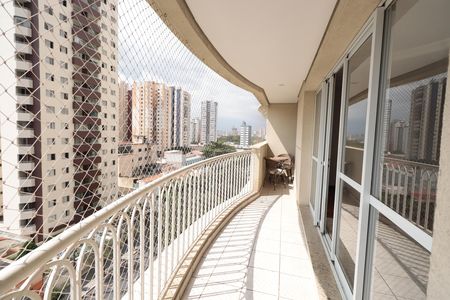 Apartamento à venda com 173m², 3 quartos e 3 vagasSacada