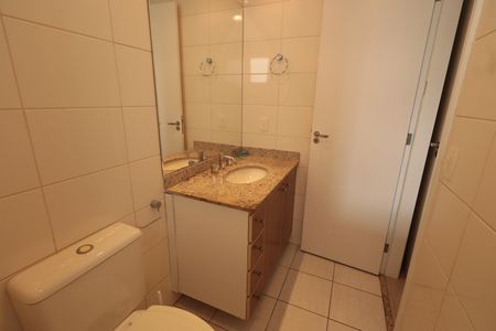Apartamento à venda com 173m², 3 quartos e 3 vagasBanheiro da Suíte 2
