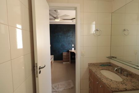 Apartamento à venda com 173m², 3 quartos e 3 vagasBanheiro da Suíte 3