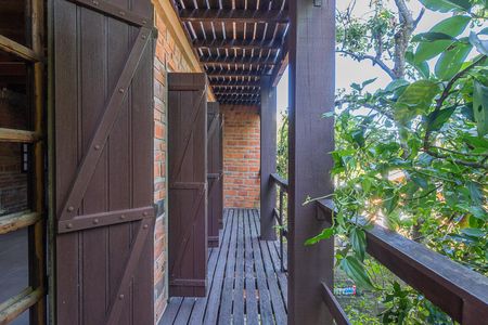 Casa à venda com 390m², 4 quartos e 3 vagas Casa à venda com 390m², 4 quartos e 3 vagasVaranda da Sala