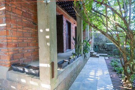 Casa à venda com 390m², 4 quartos e 3 vagas Casa à venda com 390m², 4 quartos e 3 vagasQuintal