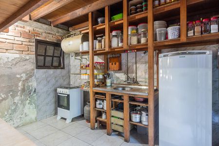 Casa à venda com 390m², 4 quartos e 3 vagas Casa à venda com 390m², 4 quartos e 3 vagasCozinha