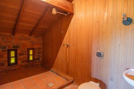 Casa à venda com 390m², 4 quartos e 3 vagas Casa à venda com 390m², 4 quartos e 3 vagasBanheiro da Suíte