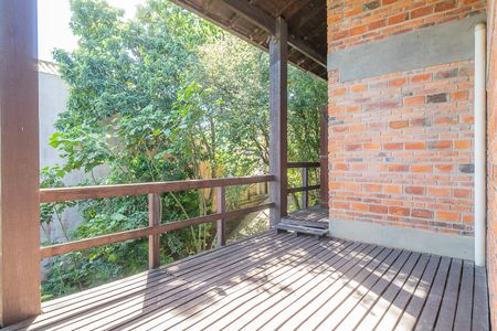 Casa à venda com 390m², 4 quartos e 3 vagas Casa à venda com 390m², 4 quartos e 3 vagasVaranda da Sala