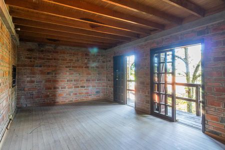 Casa à venda com 390m², 4 quartos e 3 vagas Casa à venda com 390m², 4 quartos e 3 vagasSala