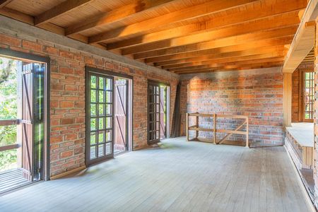 Casa à venda com 390m², 4 quartos e 3 vagas Casa à venda com 390m², 4 quartos e 3 vagasSala