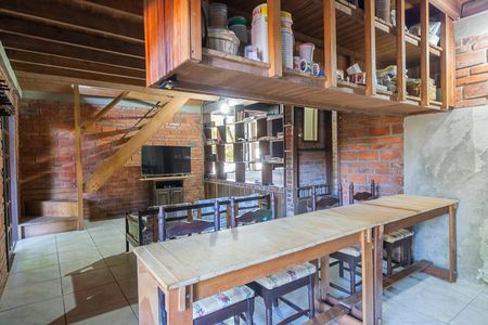 Casa à venda com 390m², 4 quartos e 3 vagas Casa à venda com 390m², 4 quartos e 3 vagasCozinha