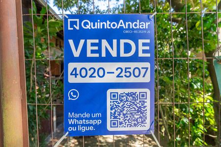 Casa à venda com 390m², 4 quartos e 3 vagas Casa à venda com 390m², 4 quartos e 3 vagasPlaca
