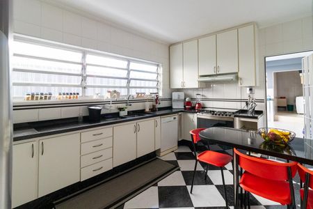 Casa à venda com 200m², 5 quartos e 2 vagasCozinha