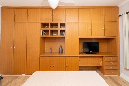 Casa à venda com 200m², 5 quartos e 2 vagasQuarto 2