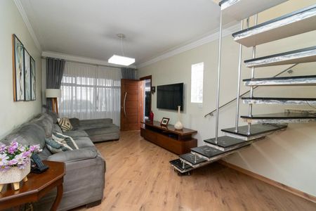 Casa à venda com 200m², 5 quartos e 2 vagasSala